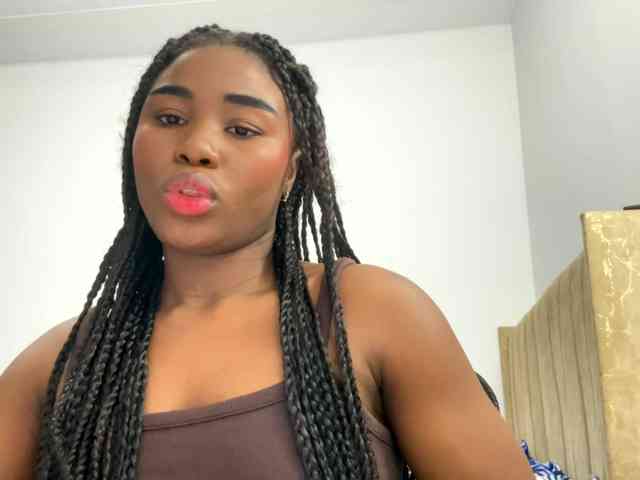 Sara_muscle webcam