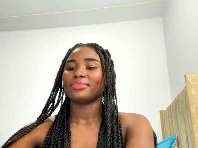 Sara_muscle webcam