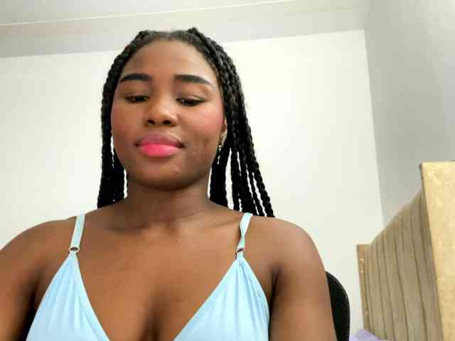 Sara_muscle webcam