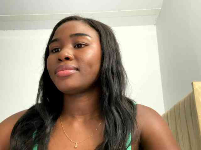 Sara_muscle webcam
