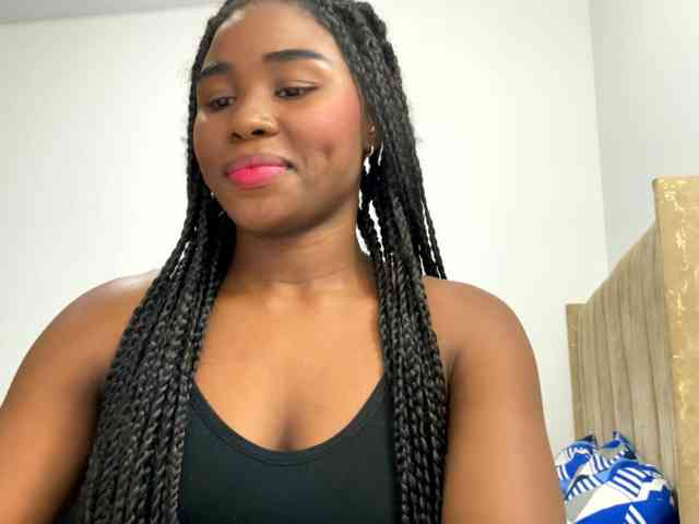 Sara_muscle webcam