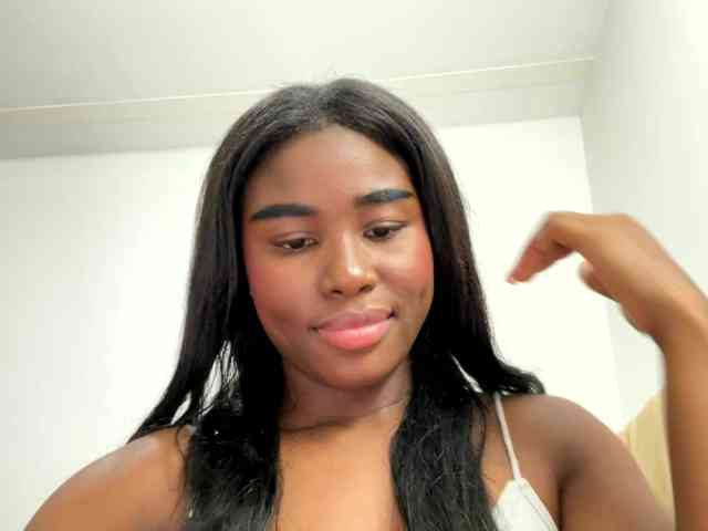 Sara_muscle webcam