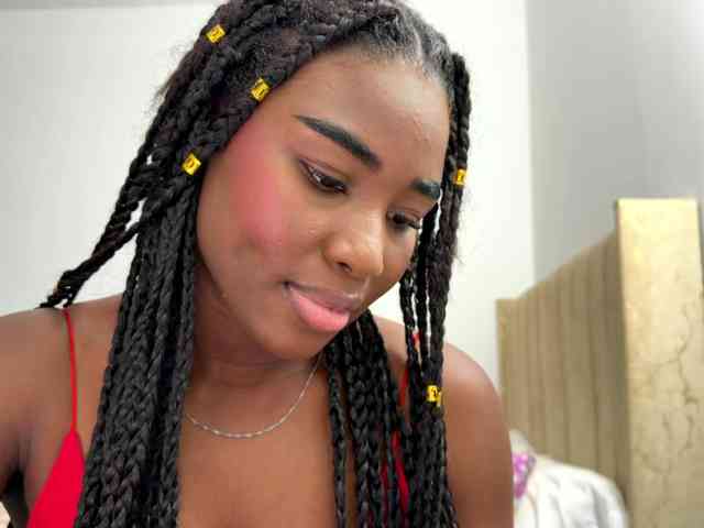 Sara_muscle webcam