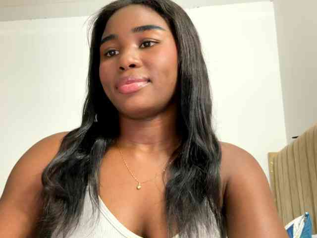 Sara_muscle webcam