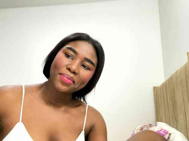 Sara_muscle webcam