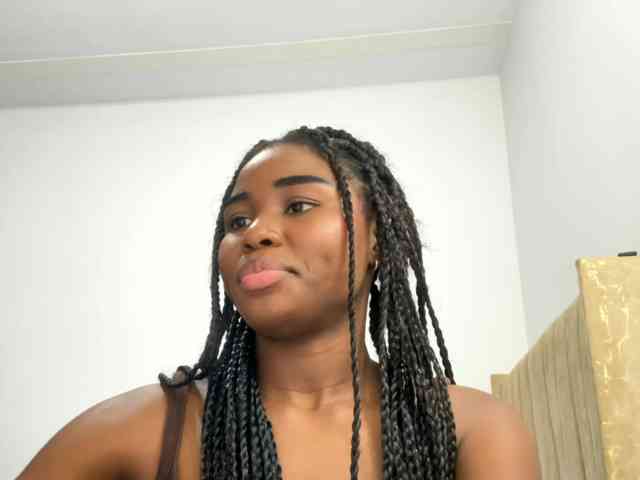 Sara_muscle webcam