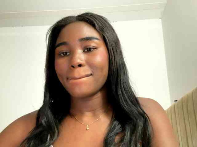Sara_muscle webcam