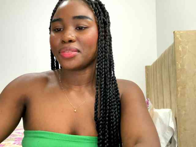 Sara_muscle webcam