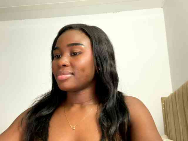 Sara_muscle webcam