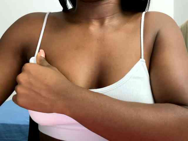 Sara_muscle webcam
