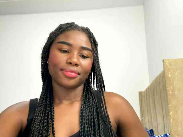 Sara_muscle webcam