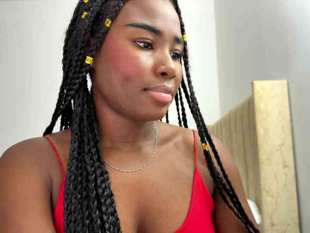 Sara_muscle webcam