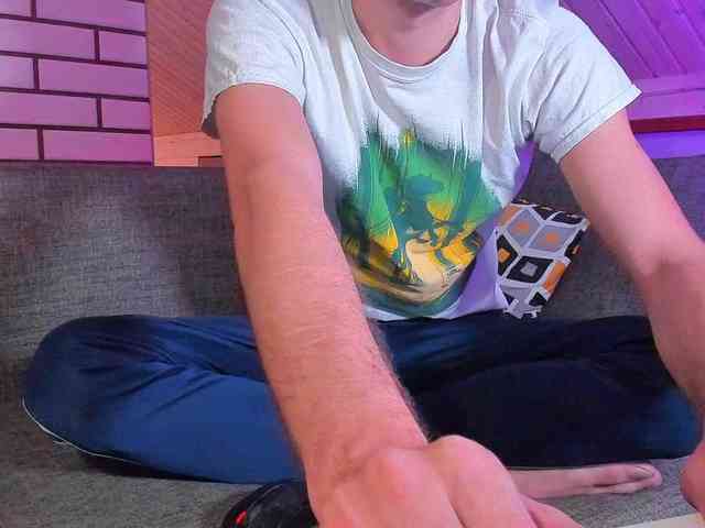 MikeBolivar Live Webcam on BongaCams