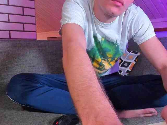 MikeBolivar Live Webcam on BongaCams