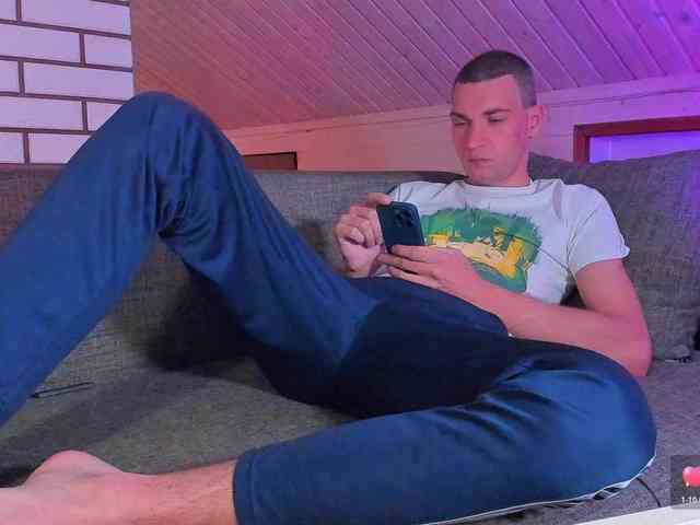 MikeBolivar Live Webcam on BongaCams