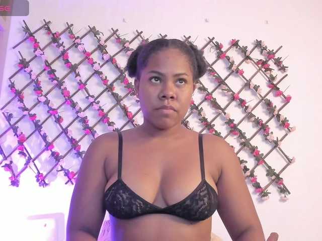 naughtyebonyy live cam on BongaCams