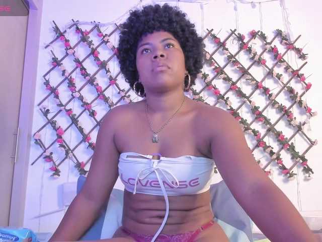 naughtyebonyy live cam on BongaCams