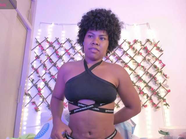 naughtyebonyy live cam on BongaCams