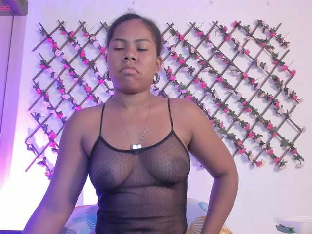 naughtyebonyy live cam on BongaCams
