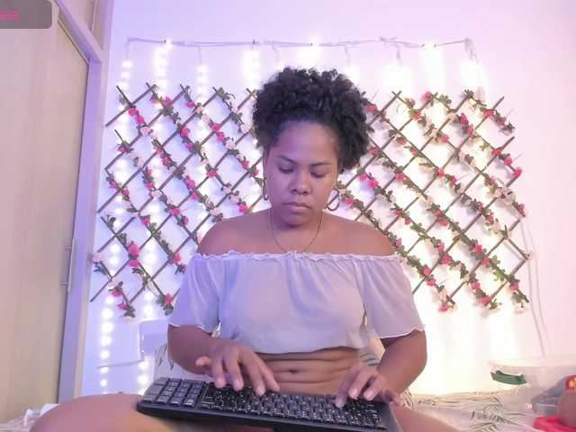 naughtyebonyy live cam on BongaCams