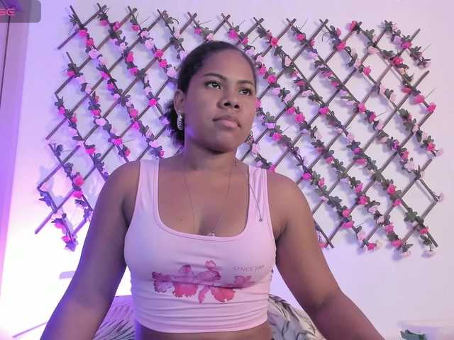 naughtyebonyy live cam on BongaCams