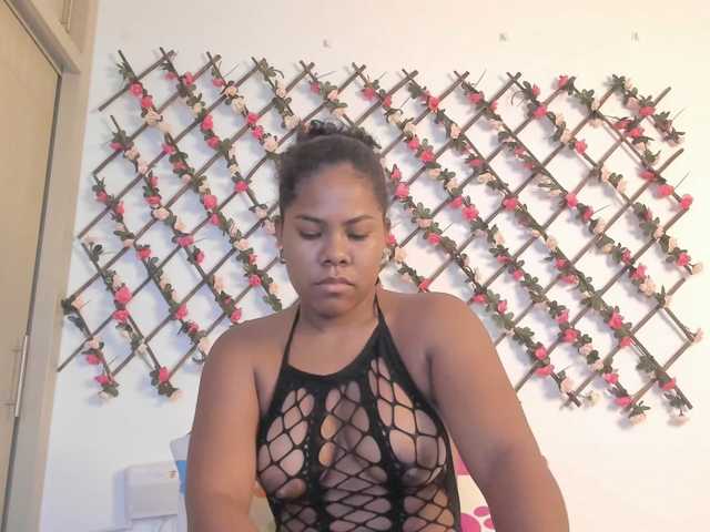 naughtyebonyy live cam on BongaCams