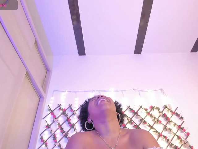 naughtyebonyy live cam on BongaCams