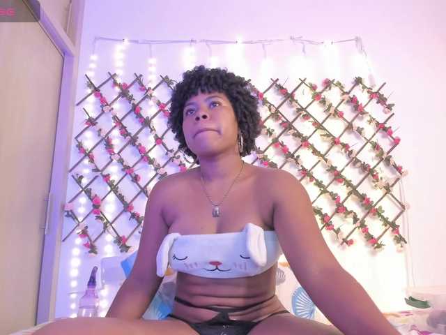 naughtyebonyy live cam on BongaCams