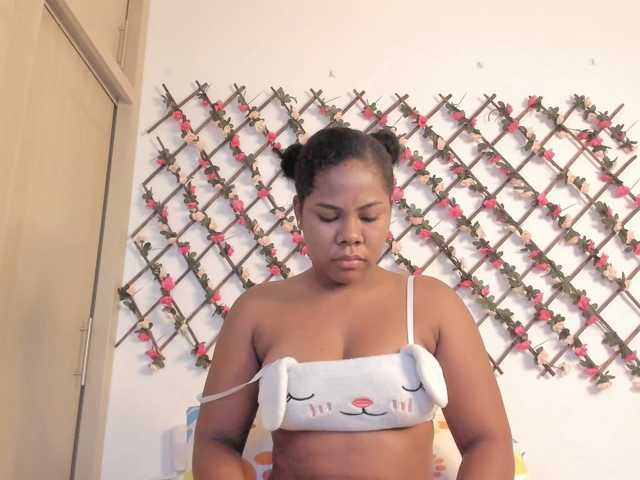 naughtyebonyy live cam on BongaCams