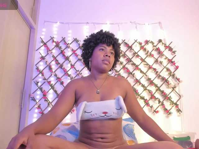naughtyebonyy live cam on BongaCams