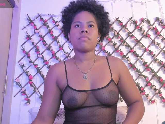 naughtyebonyy live cam on BongaCams
