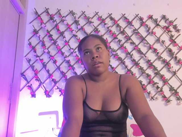 naughtyebonyy live cam on BongaCams
