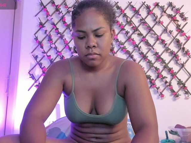 naughtyebonyy live cam on BongaCams