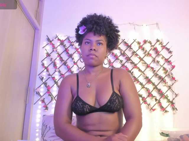 naughtyebonyy live cam on BongaCams