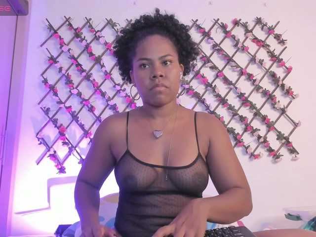 naughtyebonyy live cam on BongaCams