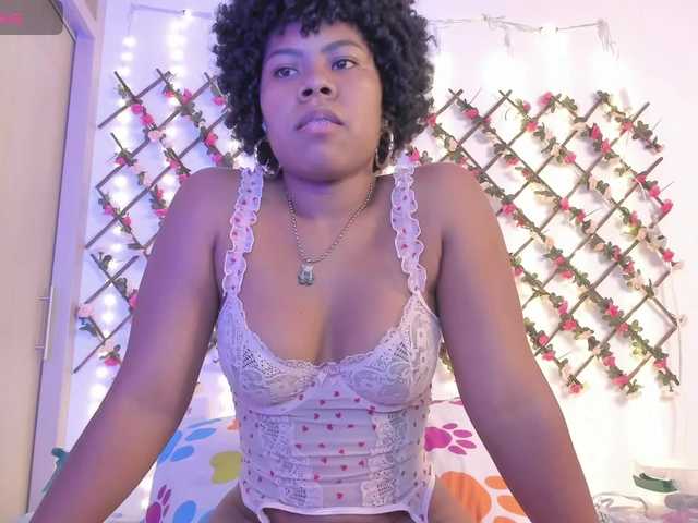 naughtyebonyy live cam on BongaCams
