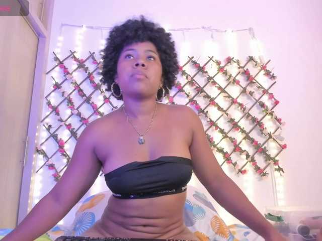 naughtyebonyy live cam on BongaCams