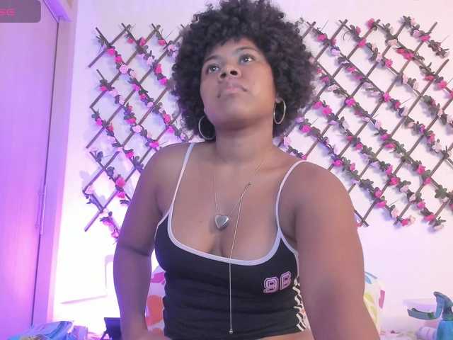 naughtyebonyy live cam on BongaCams