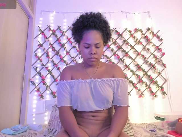 naughtyebonyy live cam on BongaCams