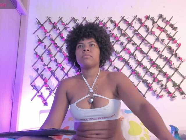 naughtyebonyy live cam on BongaCams
