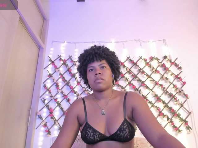 naughtyebonyy live cam on BongaCams