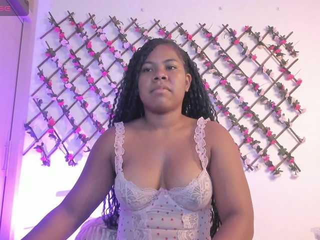 naughtyebonyy live cam on BongaCams