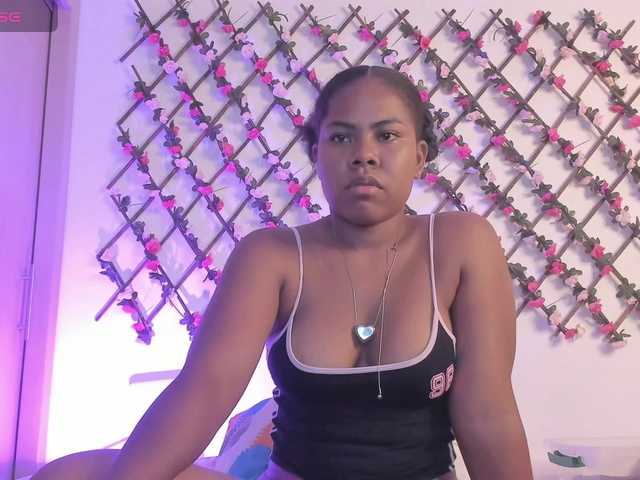 naughtyebonyy live cam on BongaCams