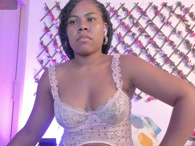 naughtyebonyy live cam on BongaCams
