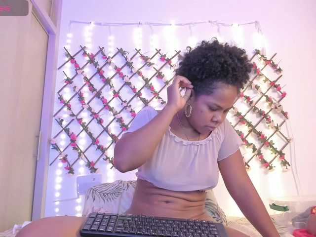 naughtyebonyy live cam on BongaCams