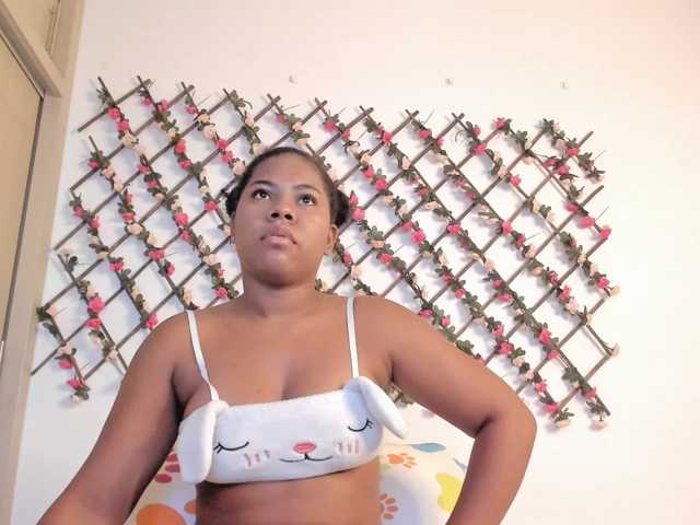 naughtyebonyy live cam preview