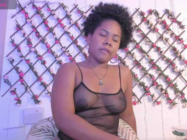 naughtyebonyy live cam on BongaCams