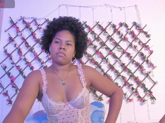 naughtyebonyy live cam on BongaCams
