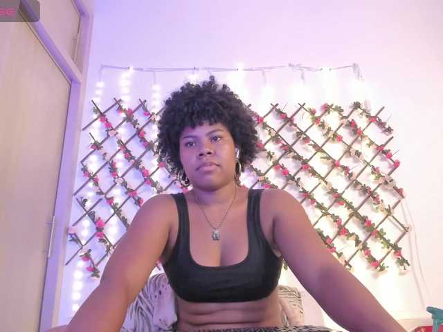 naughtyebonyy live cam on BongaCams