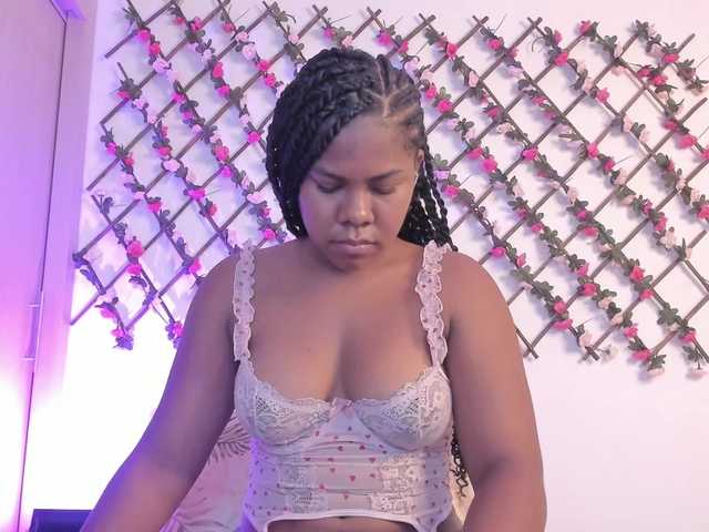 naughtyebonyy live cam on BongaCams